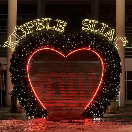 Hotel Palace - Kupele スリアチ エクステリア 写真
