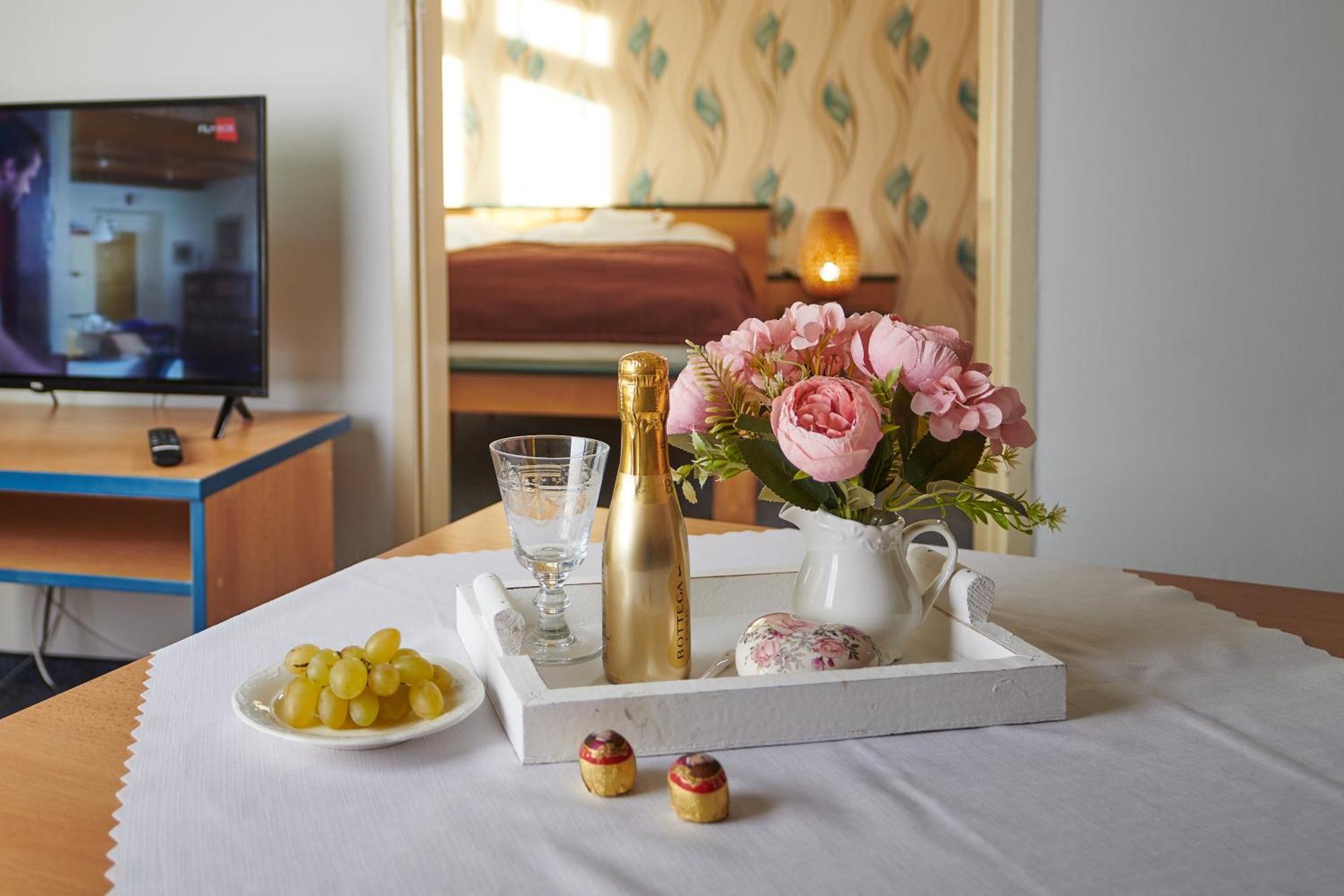 Hotel Palace - Kupele スリアチ エクステリア 写真