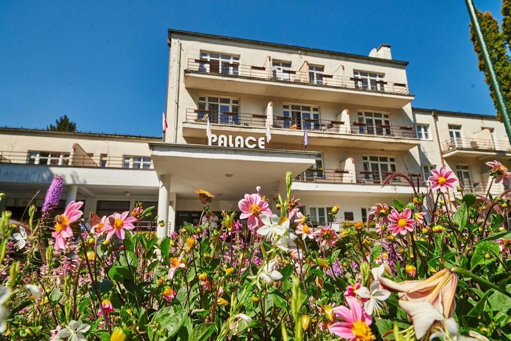 Hotel Palace - Kupele スリアチ エクステリア 写真